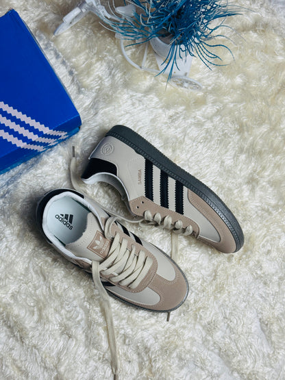 Women's Samba Classic Beige, Grey &amp; Black Sneakers