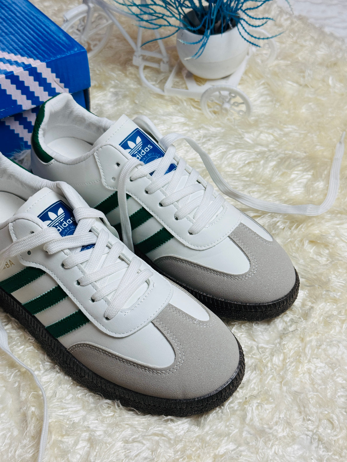 Mens SAMBA OG WHITE GREEN GUM (AAA GRADE)